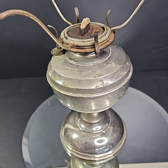 Vintage Oil Lamp Untested, No Chimney/Glass With Burner 682 - Picture 6 of 16